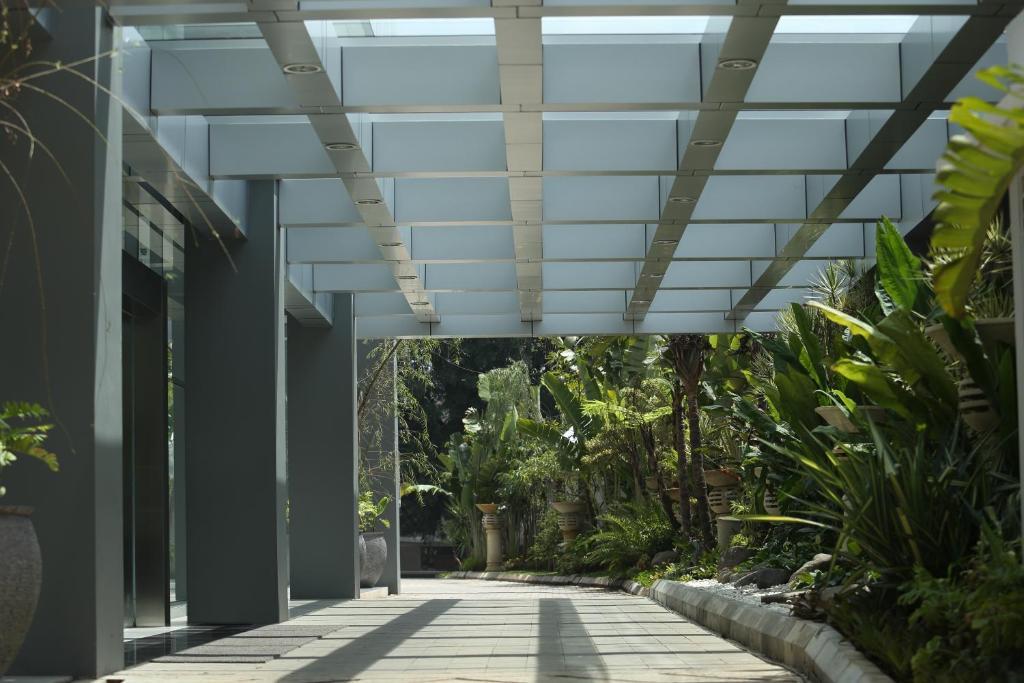 Patra Bandung Hotel Exterior foto